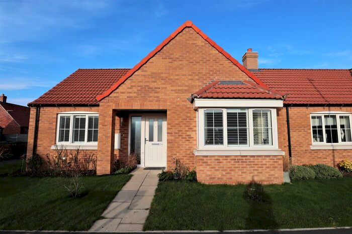 2 Bedroom Bungalow For Sale In Meadow Walk, Saxilby, LN1
