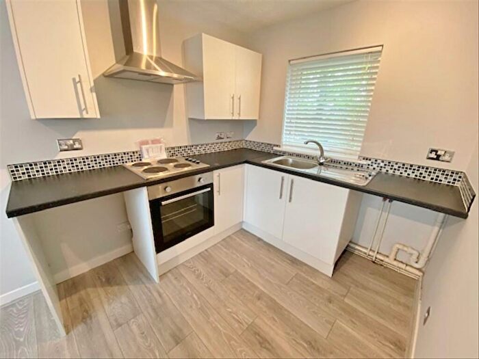Flat To Rent In Longley Close, Fulwood, Preston, PR2