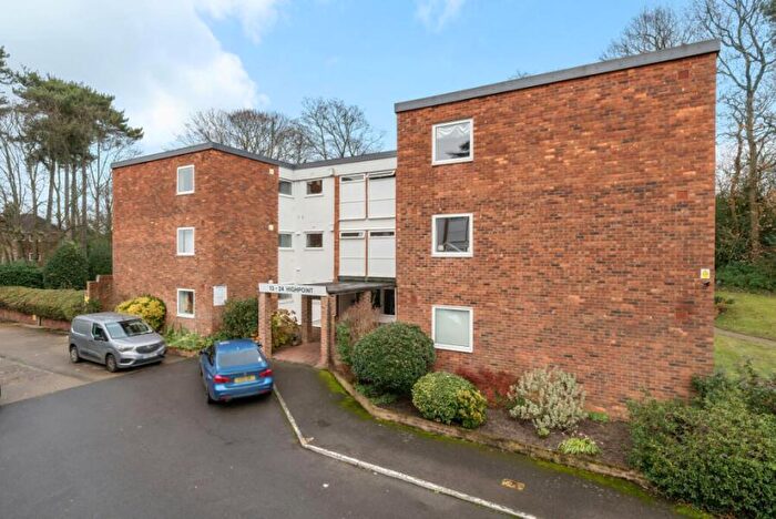 2 Bedroom Flat To Rent In Weybridge, Surrey, KT13