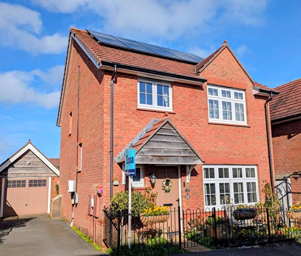 4 Bedroom Detached House For Sale In Primrose Drive, Newton Abbot, TQ12