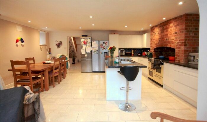 5 Bedroom Detached House For Sale In St. Josephs Place, Devizes, Wiltshire, SN10