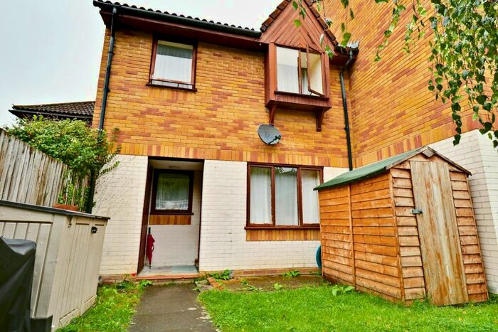 2 Bedroom End Of Terrace House To Rent In Russell Way, Surrey, SM1