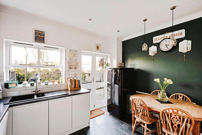 3 Bedroom Semi-Detached House For Sale In Victoria Road, Brentwood, CM14