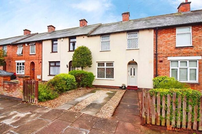 3 Bedroom Terraced House For Sale In Winton Avenue, Leicester, LE3