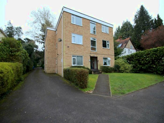2 Bedroom Flat To Rent In Brunstead Road, Branksome, Poole, BH12
