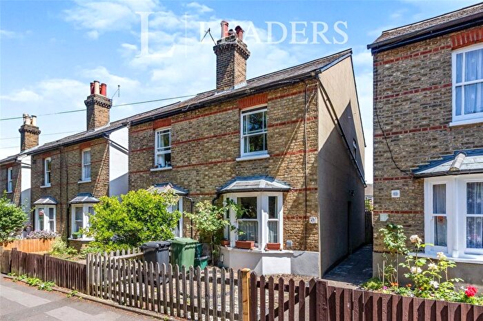 2 Bedroom Cottage For Sale In Church Road, Epsom, KT17