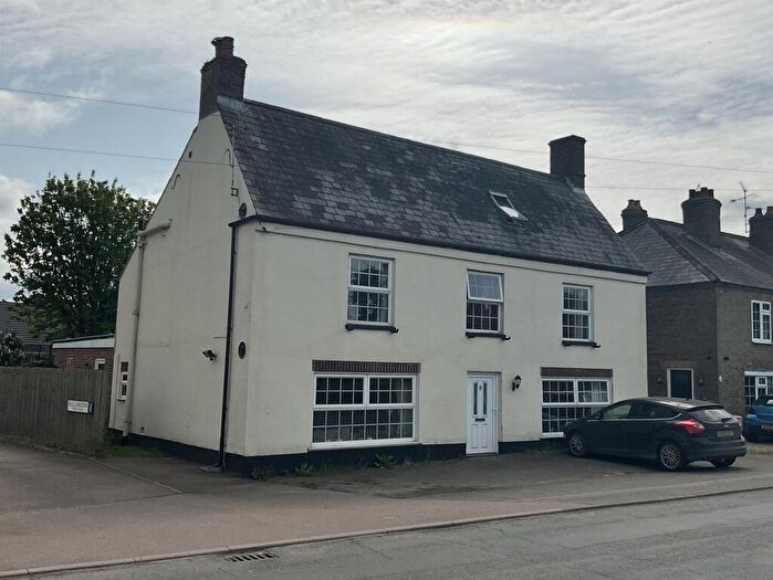 6 Bedroom Detached House For Sale In Doddington Road, Wimblington, March, PE15