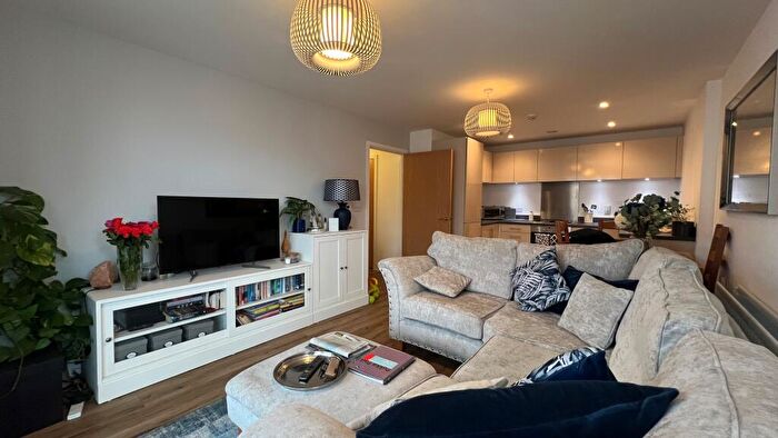 2 Bedroom Apartment To Rent In Newfoundland Way, BS20