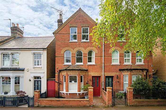 4 Bedroom Semi-Detached House For Sale In Princes Road, Teddington, TW11