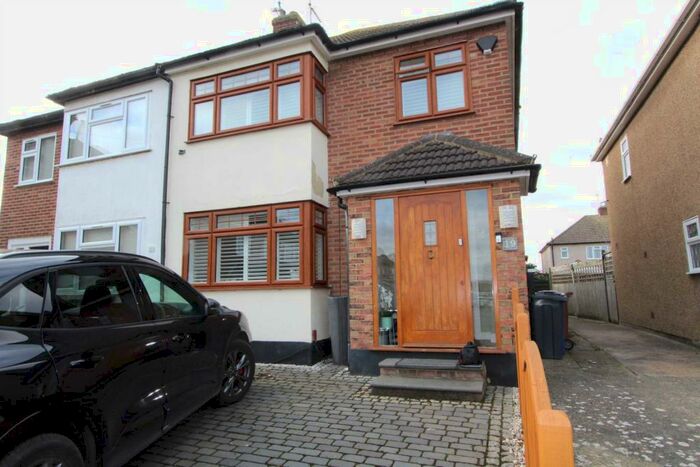 2 Bedroom Semi-Detached House To Rent In Lulworth Close, Stanford Le Hope, SS17