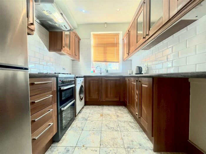 3 Bedroom Terraced House To Rent In Kenwood Road, Edmonton, N9