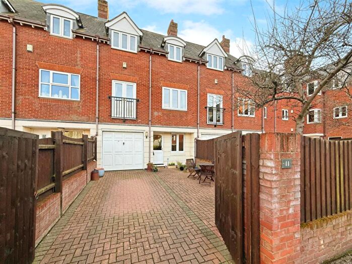 3 Bedroom Town House For Sale In Warwick Mews, Warwick Road, Stratford-Upon-Avon, CV37