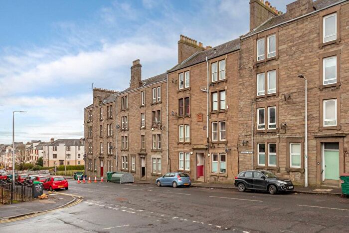 1 Bedroom Flat For Sale In / Provost Road, Dundee, DD3