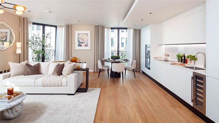 2 Bedroom Flat To Rent In Great Portland Street, London, W1W