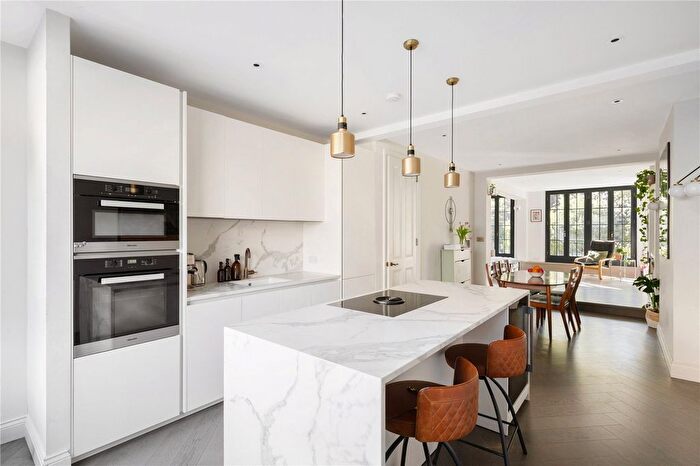 2 Bedroom Flat For Sale In York Street, Marylebone, W1H