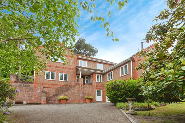 5 Bedroom Detached House For Sale In Crawley Wood Close, Camberley, Surrey, GU15