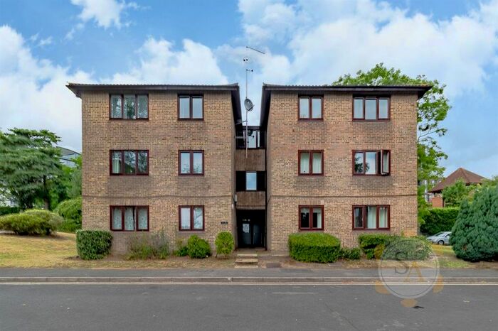 1 Bedroom Flat To Rent In Calluna Court, Woking, GU22