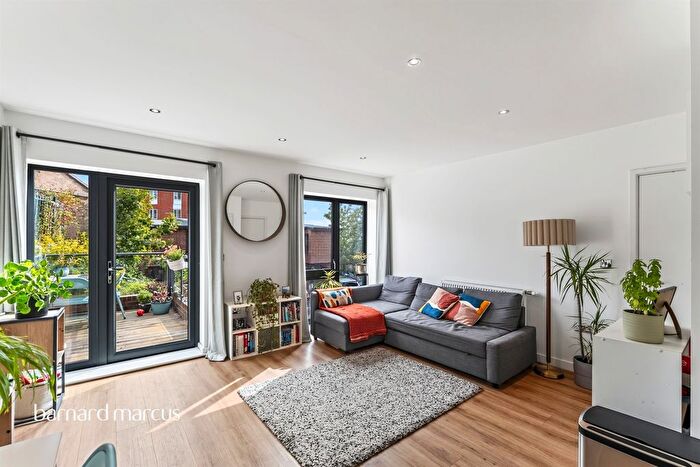 1 Bedroom Flat For Sale In Broadash Close, London, SW16
