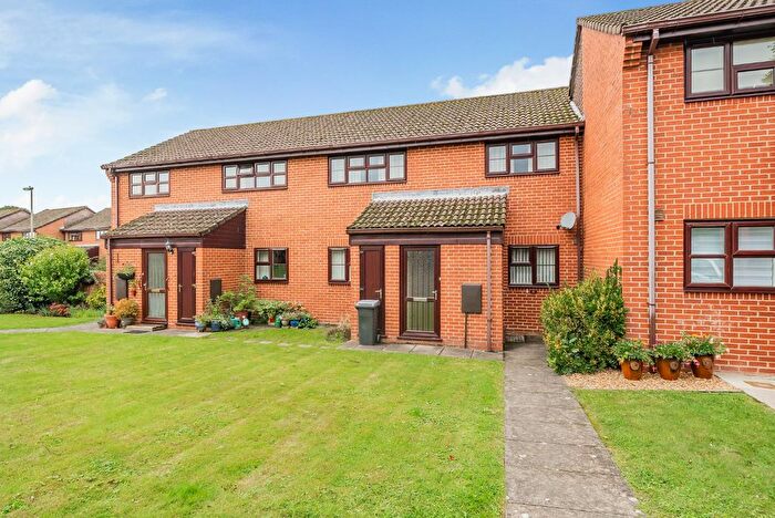 2 Bedroom Flat For Sale In Rookwood View, Denmead, Waterlooville, Hampshire, PO7