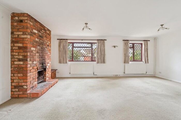 5 Bedroom Detached House For Sale In Brightmans Drive, Maulden, Bedford, MK45