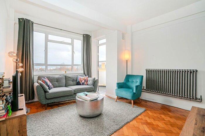 1 Bedroom Flat To Rent In Brixton Hill, London, SW2