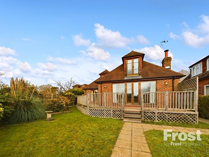 3 Bedroom Detached House To Rent In Thames Side, Staines-Upon-Thames, Middlesex, TW18