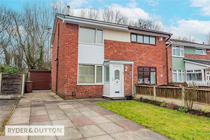 2 Bedroom Semi Detached House For Sale In Lowlands Close, Alkrington, Middleton, Manchester, M24