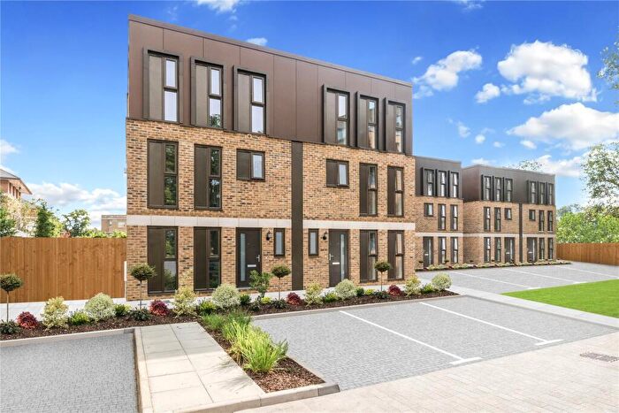 4 Bedroom Semi Detached House For Sale In Walton Court Gardens, Walton-on-Thames, Surrey, KT12
