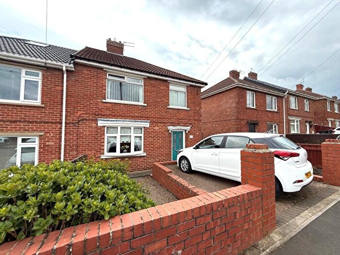 3 Bedroom Semi Detached House For Sale In Ferndene Avenue, Pelton Fell, DH2