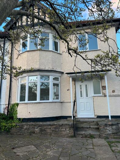 1 Bedroom Maisonette To Rent In Renters Avenue, London, NW4