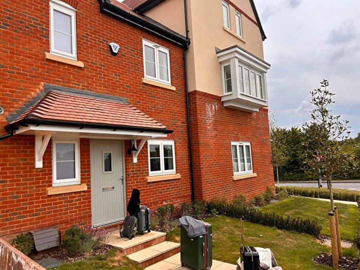 3 Bedroom Semi-Detached House To Rent In Rosebay Crescent, Bracknell, RG42