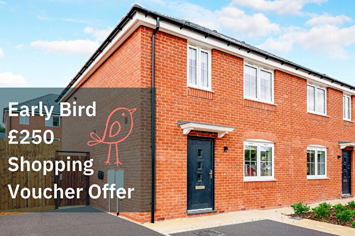 4 Bedroom Semi-Detached House To Rent In Constantine Way, Mansfield, NG18