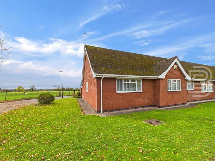 2 Bedroom Semi-Detached Bungalow For Sale In Brays Close, Brinklow, Rugby, CV23