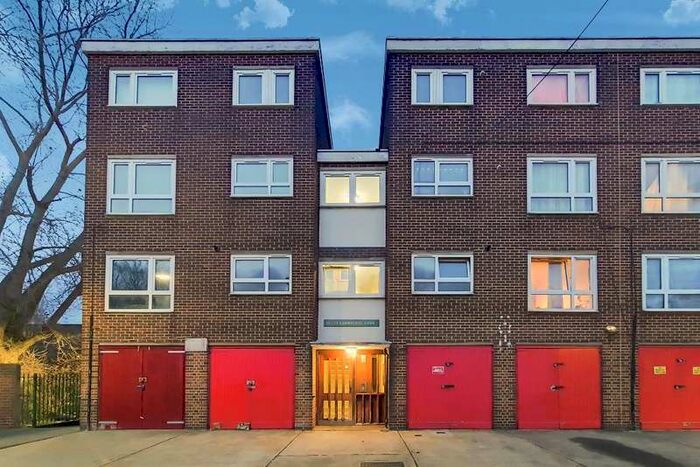 4 Bedroom Flat To Rent In Lambourne Gardens, Upney, London, IG11