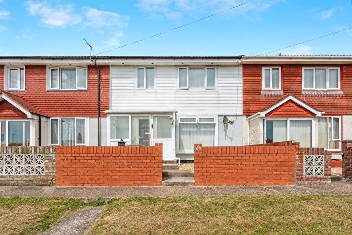 3 Bedroom Terraced House For Sale In Deerhurst Crescent, Portsmouth, PO6