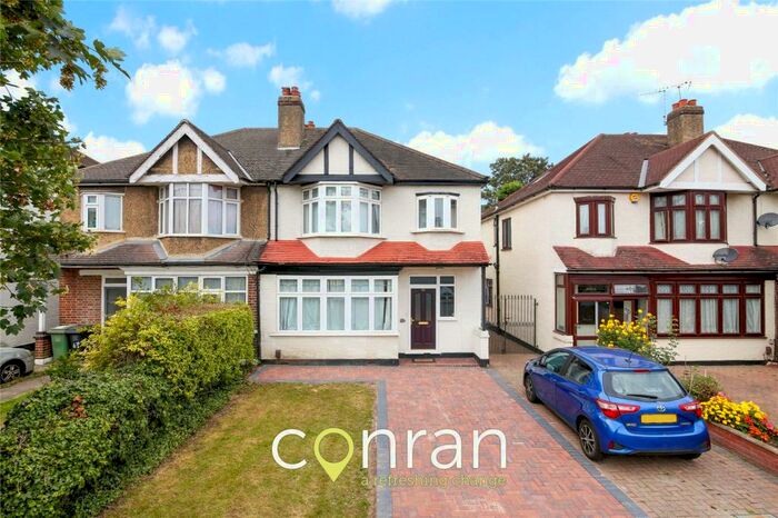 3 Bedroom Semi-Detached House To Rent In College Park Close, Lewisham, SE13