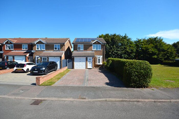 3 Bedroom Detached House For Sale In Naseby Avenue, Folkestone, CT20