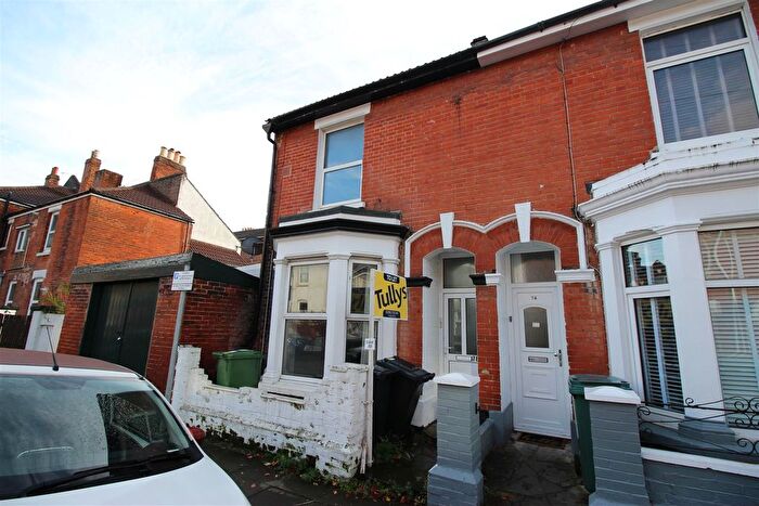 3 Bedroom End Of Terrace House To Rent In Hudson Road, Southsea, PO5