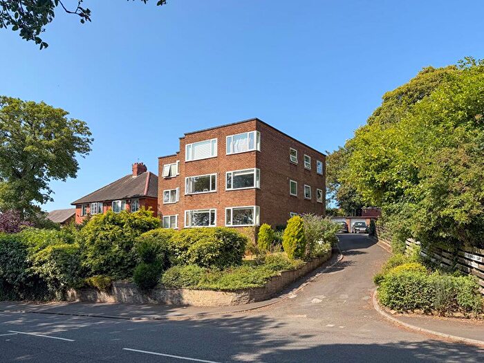 2 Bedroom Apartment For Sale In Kilcreggan Court, Saltwell Road, Gateshead, NE8