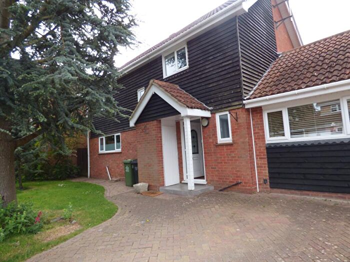 4 Bedroom Detached House To Rent In Eisenhower Road, Laindon, Basildon, SS15