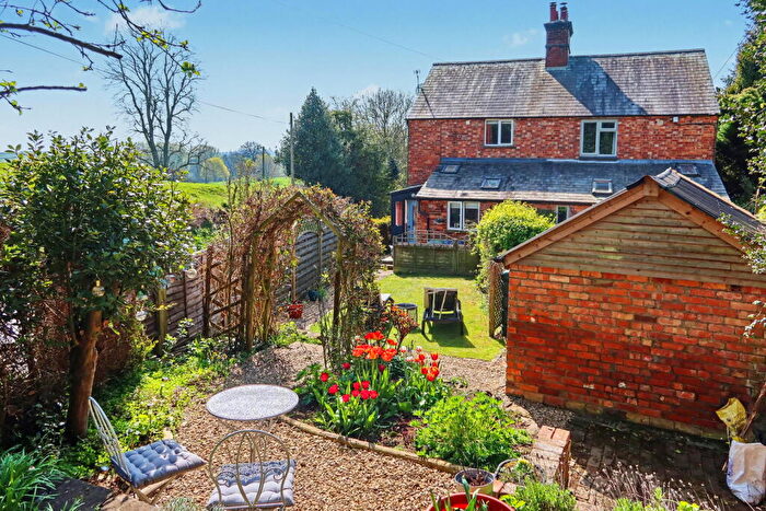 2 Bedroom Cottage For Sale In Hill View, Banbury Road, North Newington, OX15