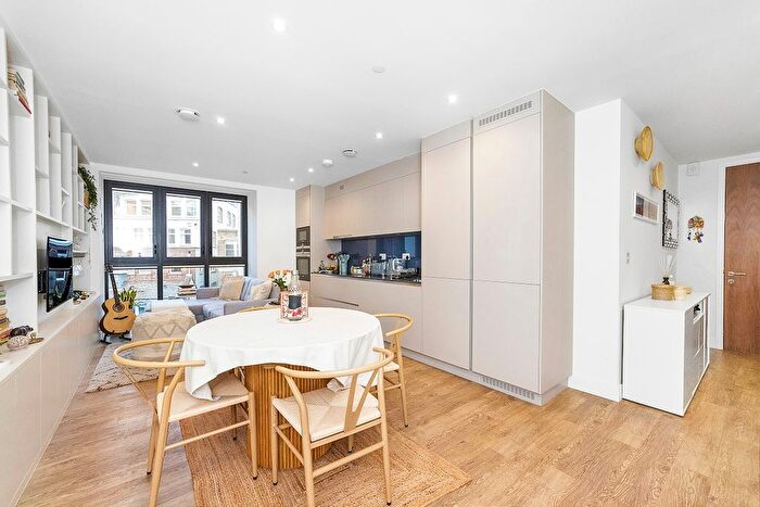 1 Bedroom Flat To Rent In Newton Street, London, WC2B