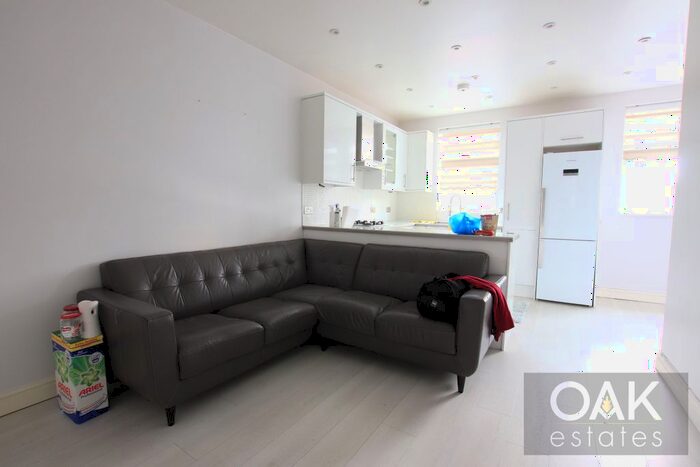 2 Bedroom Flat To Rent In Fore Street, London, N9