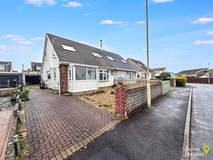3 Bedroom Semi-Detached Bungalow For Sale In Rowan Close, Penycoedcae, Pontypridd, CF37