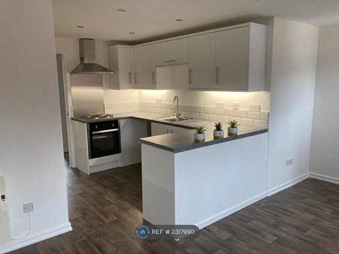 1 Bedroom Flat To Rent In Feckenham Court, Feckenham, B96