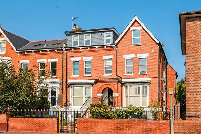 2 Bedroom Flat For Sale In Worple Road, Wimbledon, London, SW19