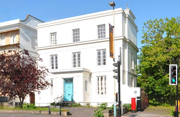 3 Bedroom Apartment For Sale In Evesham Road, Cheltenham, GL52