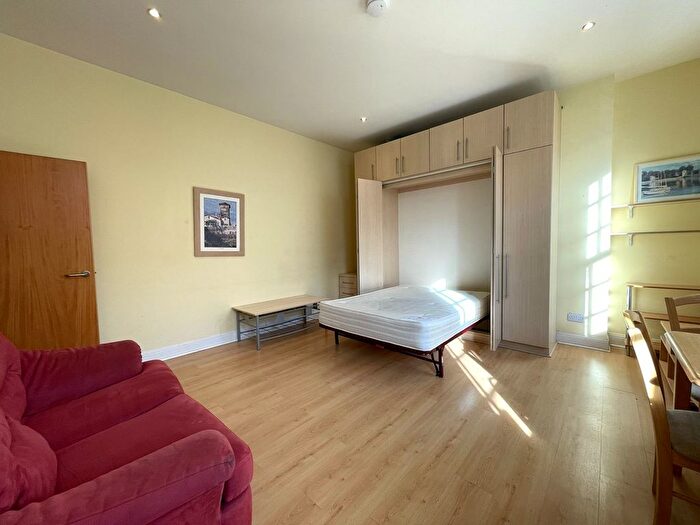 1 Bedroom Flat To Rent In Cambrian Place, Swansea, SA1