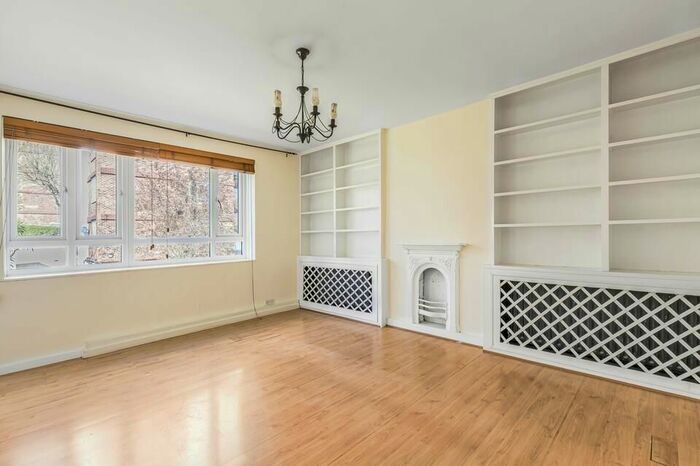 4 Bedroom Flat To Rent In Wimbledon Park Road, London, SW19