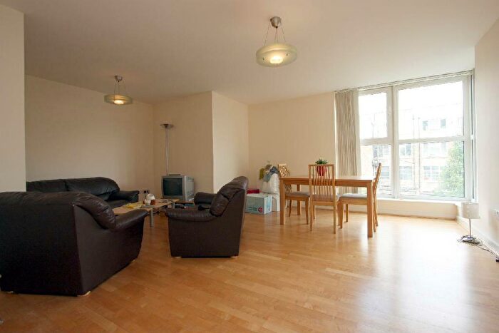 2 Bedroom Apartment To Rent In Seward Street, London, EC1V